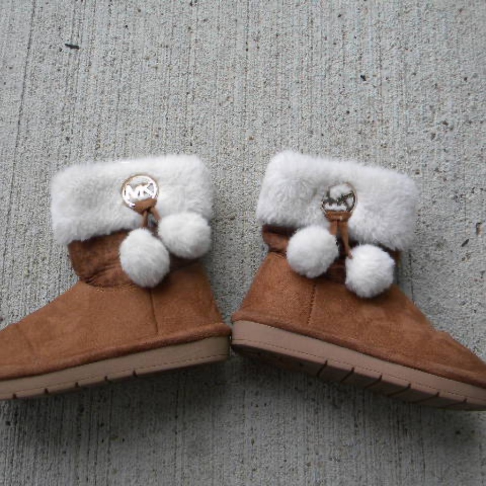 Michael Kors pom pom boots- toddler